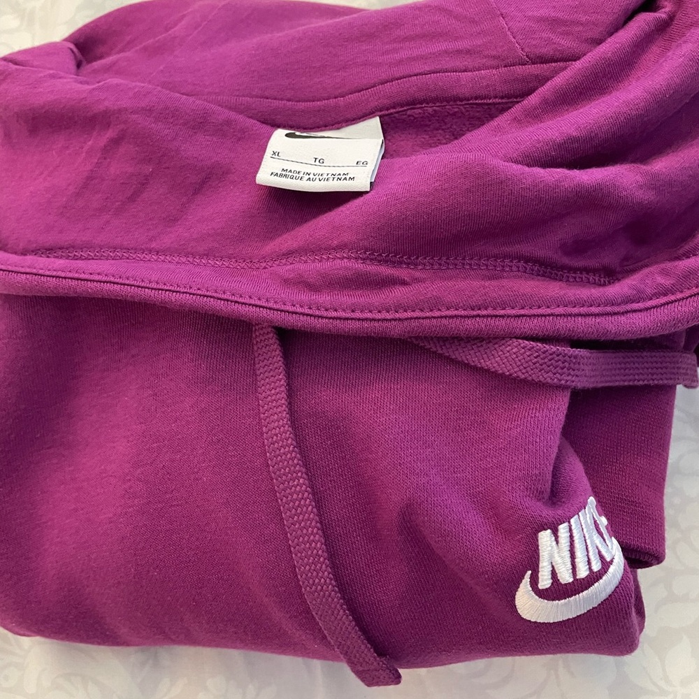 Nike women’s Fuchsia Purple Hoodie